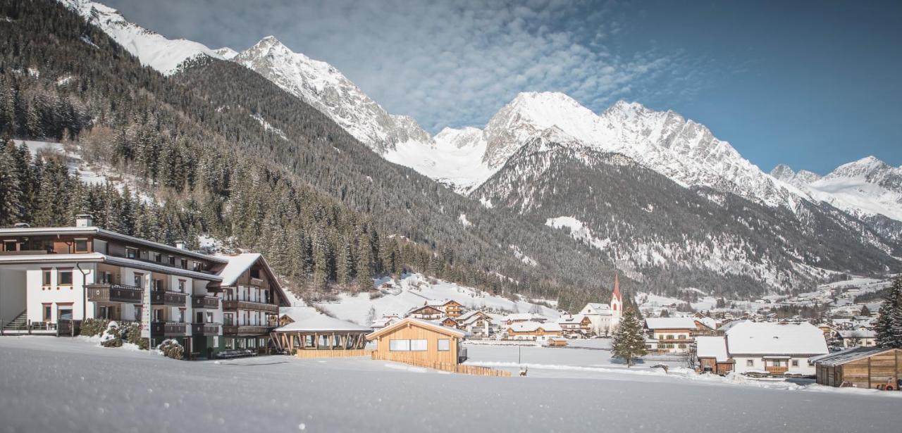 Vierbrunnenhof Hotel Anterselva di Mezzo Exterior photo